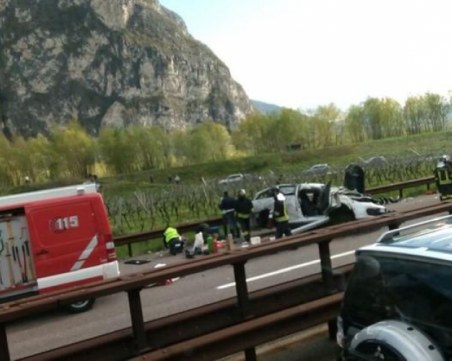 Български тираджия причини тежка катастрофа в Италия! 7 са ранени, сред които и деца