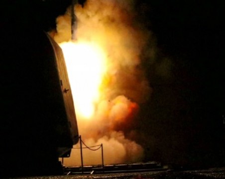 Първо ВИДЕО от изстрелването на ракетите към Сирия