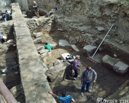 Откриха масивна антична сграда в Пловдив СНИМКИ