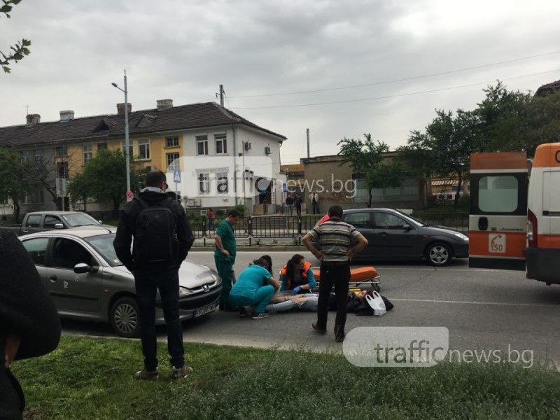 Кола блъсна момиче на пешеходна пътека в Пловдив, карат я в болница СНИМКИ