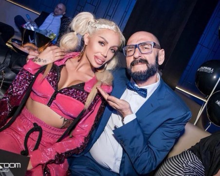 Джулиана Гани показа новия си нос на плейбой парти в Пловдив СНИМКИ