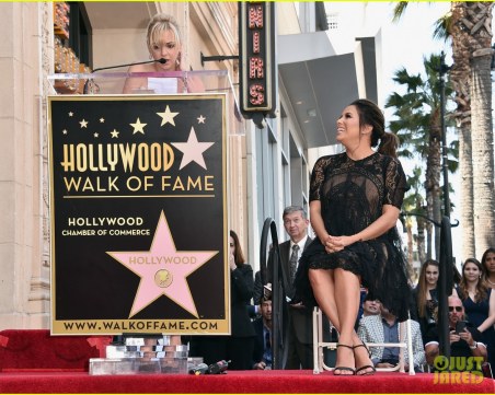 Ева Лонгория получи звезда на Алеята на славата