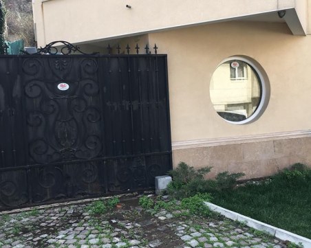 Фекална река тече по ул. “Волга“, епидемия заплашва живеещите на Бунарджика