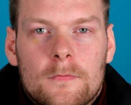 Известен престъпник избяга от затвора! Качи се на самолет, в който пътувал премиерът на страната