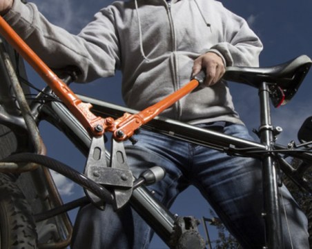 Криминално проявен задигна две колелета в центъра на Пловдив, спипаха го