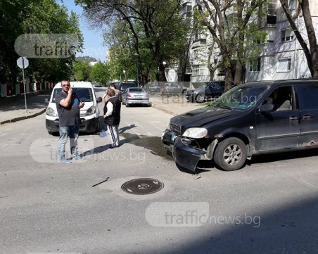 Меле в Кючука! Движението е блокирано СНИМКИ