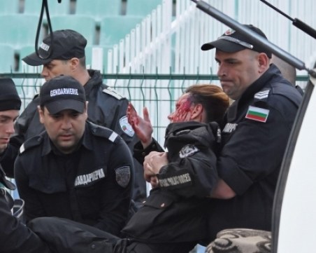 Окървавеният мач между Левски и ЦСКА влезе в световните агенции