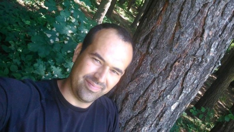 Млад мъж с бъбречна недостатъчност се нуждае от помощ, за да живее