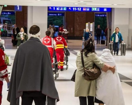 Два влака се сблъскаха в Залцбург! Най-малко 40 души са ранени СНИМКИ