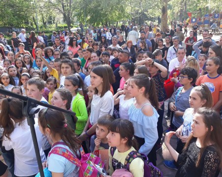 Малки и големи казаха “Не на дрогата“ в Кършияка СНИМКИ