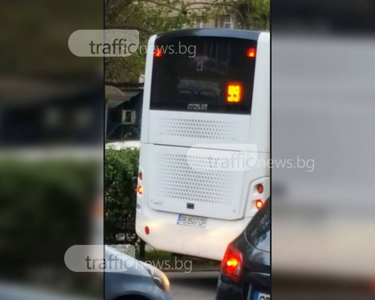 Пловдивчанка: В автобус №99 не са нужни само колани, но и каски СНИМКА