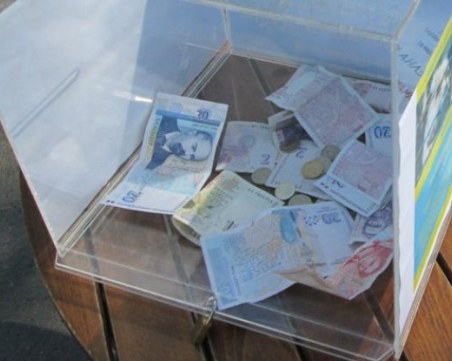 Безочие! Откраднаха дарения за онкоболно момче