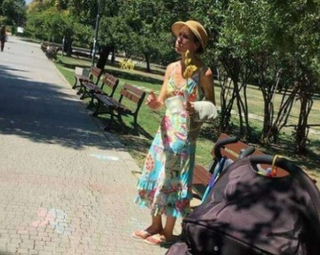 Майки във FB: Жена опитва да краде деца от паркове