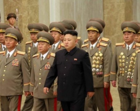 Северна Корея спира ядрени опити, без повече балистични ракети