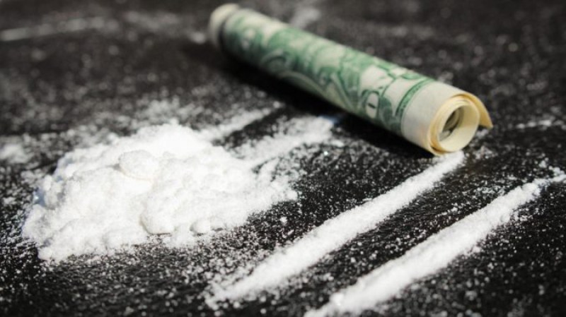 Във Великобритания можеш да си поръчаш кокаин толкова лесно, колкото и пица