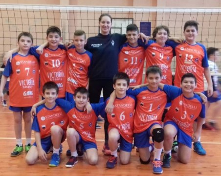 Децата на Виктория Волей с призови класирания в дебюта си