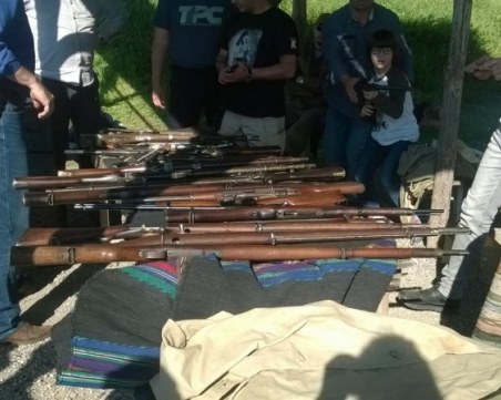 От барута до автоматичните пистолети: 700 години оръжейна история представи бившият шеф на “Родолюбие“ ВИДЕО и СНИМКИ