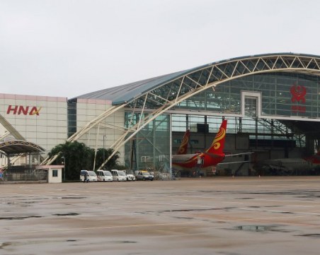 Закъсалият концесионер на Летище Пловдив продължава да продава активи за милиарди