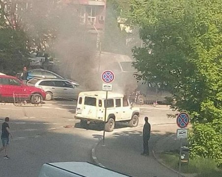 Джип пламна и изгоря, докато чака... регистрация пред КАТ