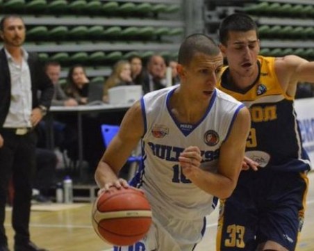 Основен играч на Академик Бултекс 99 под съмнение за мача с Берое днес