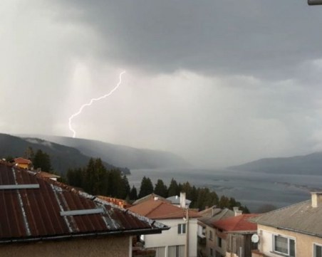 Рязко застудяване през май! Месецът носи и много дъжд