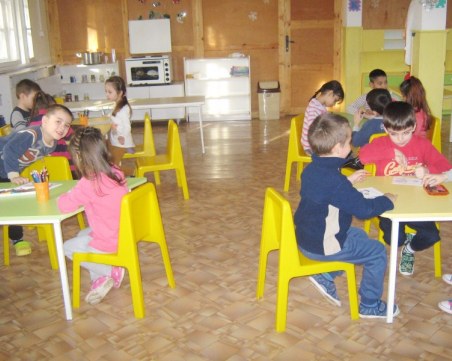 Салмонела в детска градина, 12 деца са положителни