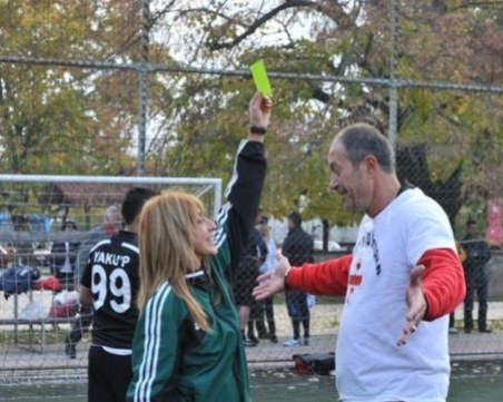 Шефът на съдиите уличи Венци Стефанов в лъжа