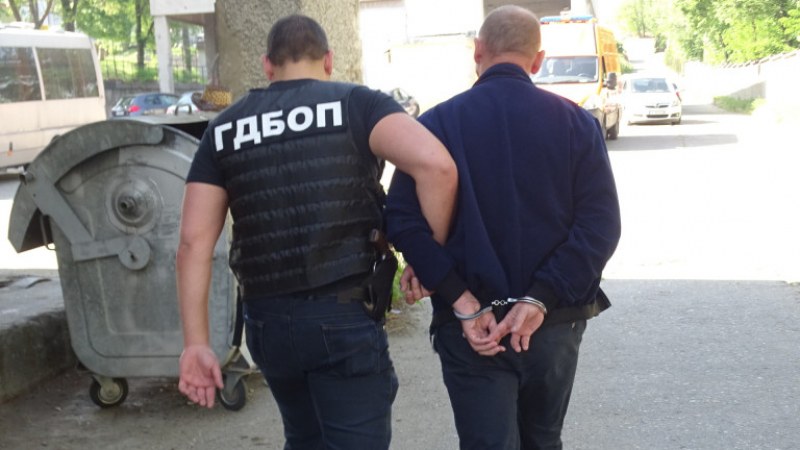Повдигнаха обвинения на арестуваните инспектори от ДАИ, взимали по 1200 евро на ден