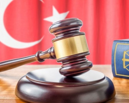 14 журналисти бяха осъдени на затвор в Турция