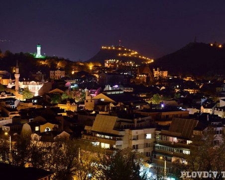 Красива гледка събира пловдивчани и туристи на Небет тепе СНИМКИ