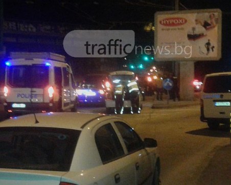 Акцията на Коматевския е за наркотици, тарашат три коли и бус СНИМКИ