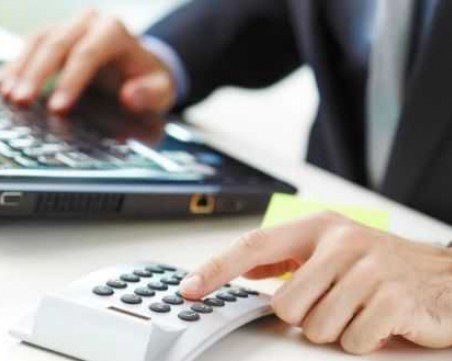 Данъчните глобиха 151 пловдивчани, търгували през Интернет