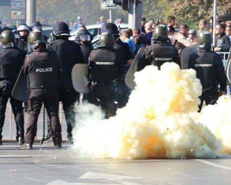 Драконовски мерки за мача в Коматево! Полицията прави кордон на феновете на Ботев и ЦСКА