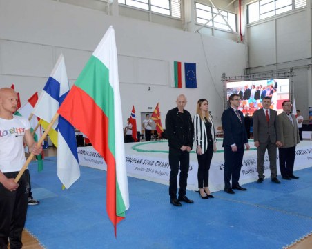 Откриха европейското по сумо в Пловдив СНИМКИ