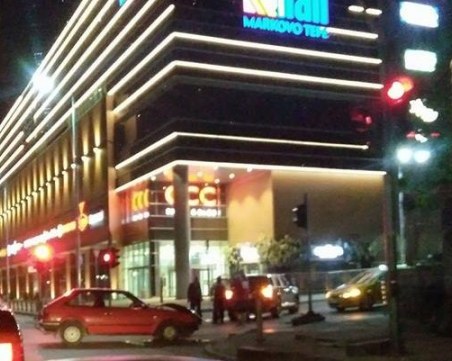 Порше катастрофира среднощно в Пловдив СНИМКА