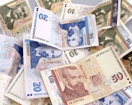 Срам! Млад мъж открадна 600 лева от 91-годишен дядо