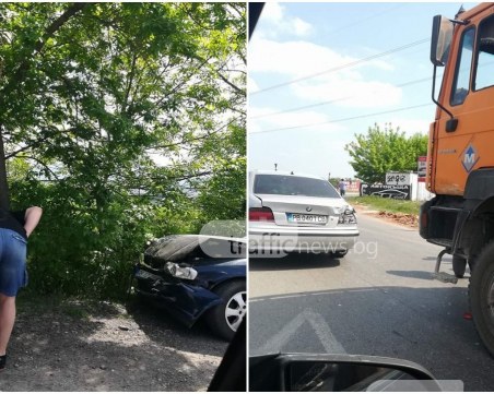 Две катастрофи през няколко метра на Околовръстното на Пловдив СНИМКИ