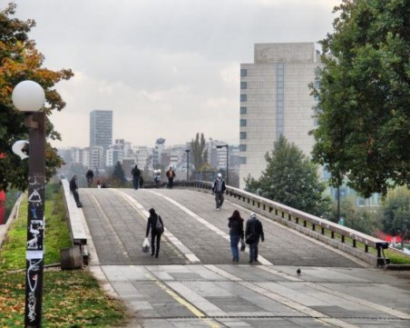 Всички говорят за тази СНИМКА от Моста на влюбените