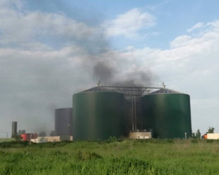 Жителите на Труд се изплашиха от черен дим от електроцентралата  СНИМКИ