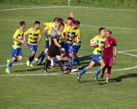 Марица пред трудна битка за оцеляване след загубата от лидера