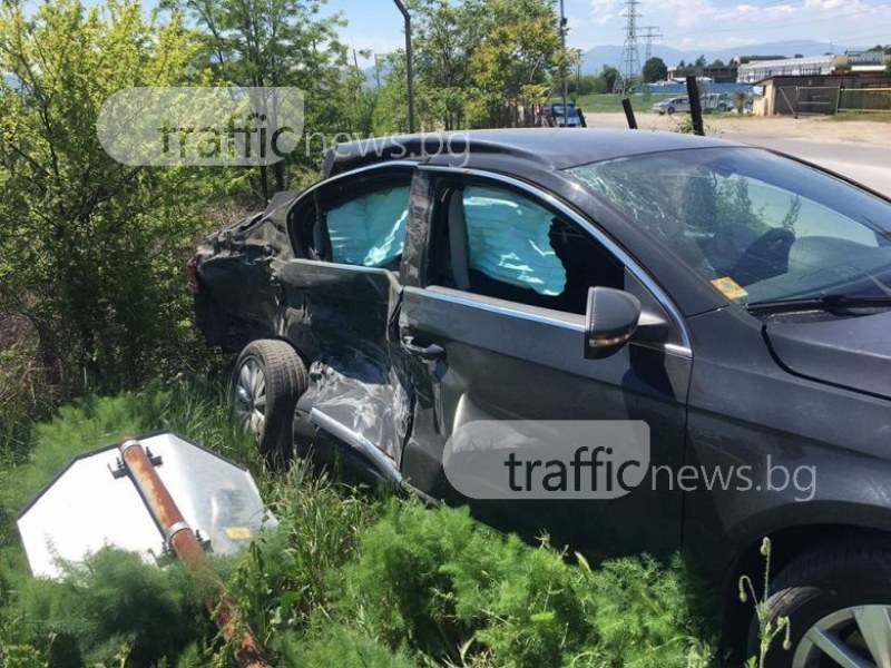 44-годишен мъж е в болница след мелето между камион и кола в Пловдивско ВИДЕО