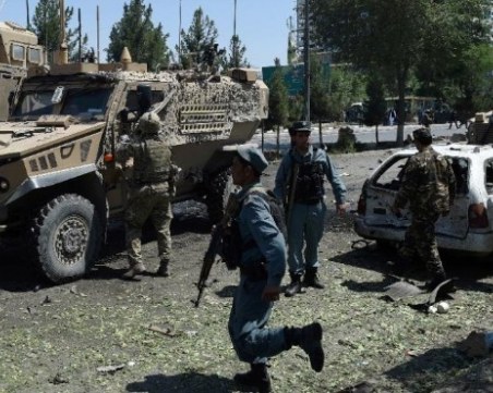 Двоен самоубийствен атентат в Кабул! Над 20 души са загинали