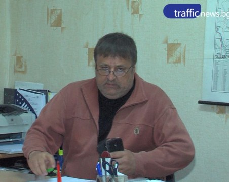 Куриоз: Влачиха с джип инспектор по време на проверка ВИДЕО