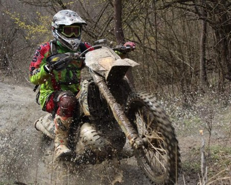 Моторист падна на Ендуро - Кърнаре, оцеля по чудо