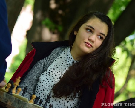 Пловдивчанката Вики Радева грабна световната титла по шахмат