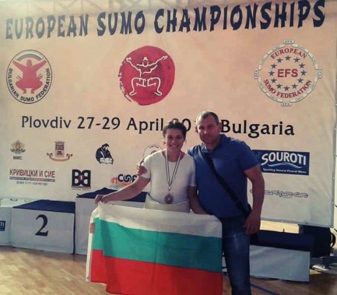Пловдивчани с три медала от европейското по сумо СНИМКИ