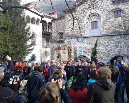 Десетки асеновградчани се включват днес в шествие до Бачково