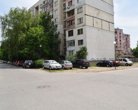 Нови лампи грейнаха на булевард в Кючука СНИМКА