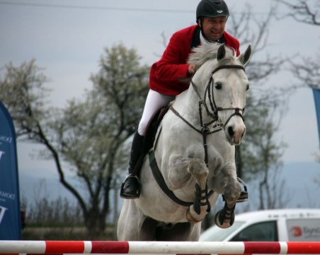 Два конни клуба искат да донесат 