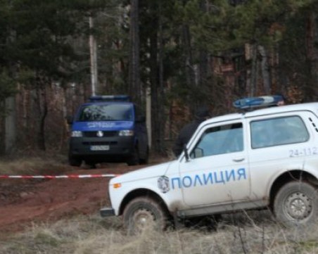 Тракторист намери трупа на млада жена, задържаха приятеля ѝ край Харманли